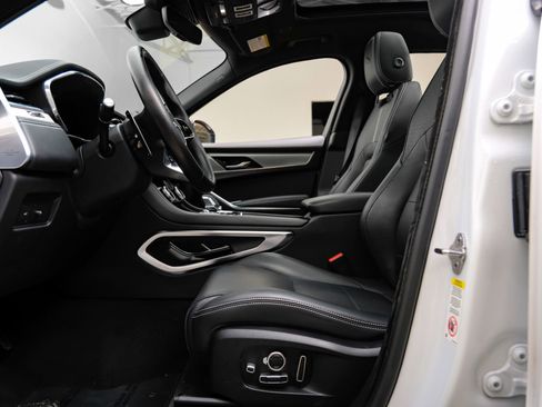 Used 2024 Jaguar F-PACE R-Dynamic S AWD/4WD image 4