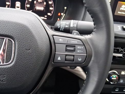 Used 2023 Honda Accord EX-L image 22