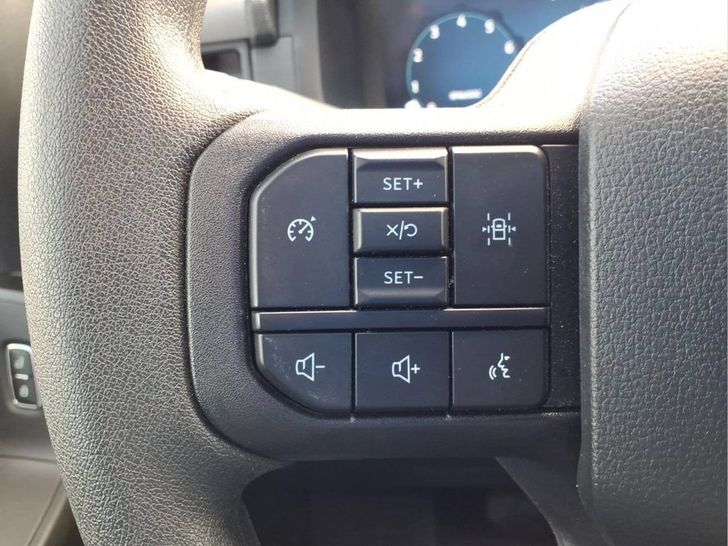 Used 2025 Ford F150 XL w/ Equipment Group 103A High RWD image 25