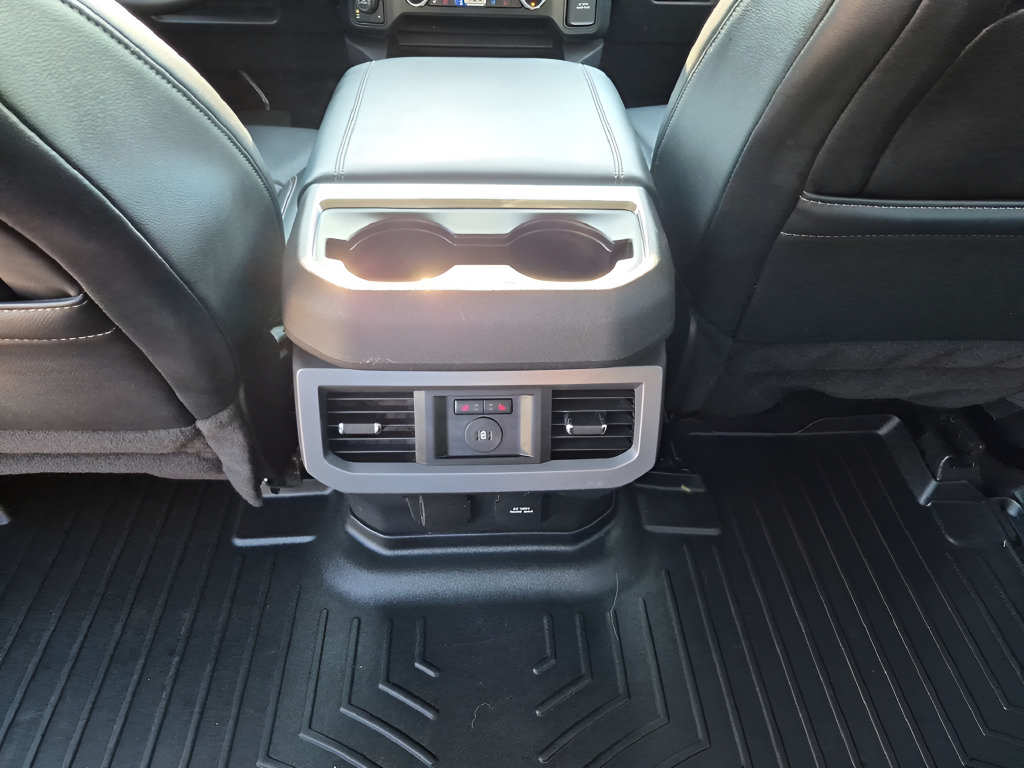 Used 2024 Ford F250 Lariat w/ Lariat Ultimate Package AWD/4WD image 29