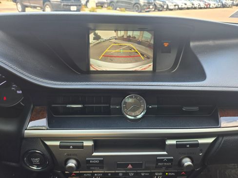 Used 2018 Lexus ES 350 w/ Premier Package FWD image 15