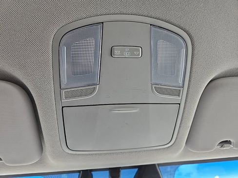 Used 2022 Hyundai Ioniq SE FWD image 21