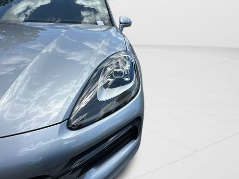 Used 2022 Porsche Cayenne Coupe AWD/4WD image 32