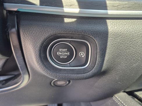 Used 2023 Mercedes-Benz GLE 450 4MATIC image 32