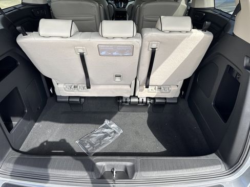 New 2026 Honda Odyssey Touring image 7