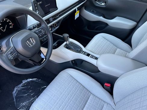 New 2026 Honda HR-V LX image 9