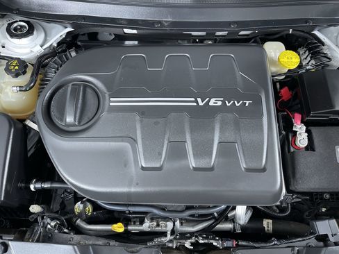 Used 2016 Jeep Cherokee Sport w/ Cold Weather Group image 28