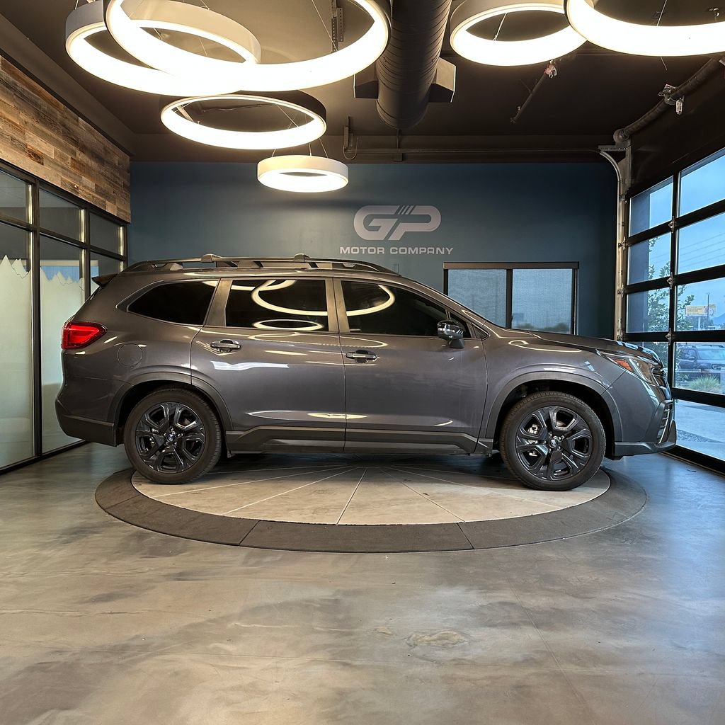 Used 2023 Subaru Ascent Onyx Edition Limited AWD/4WD image 2
