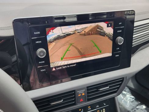 New 2026 Volkswagen Jetta SE FWD image 9