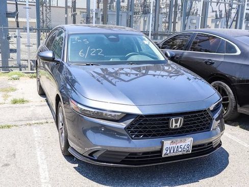 Used 2025 Honda Accord EX-L image 2