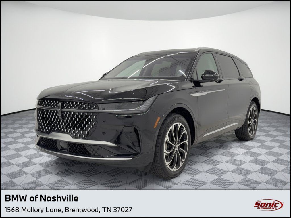Used 2024 Lincoln Nautilus Reserve w/ Equipment Group 203A AWD/4WD image 1