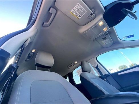 Used 2022 Ford Escape SE w/ SE Sport Appearance Package image 22