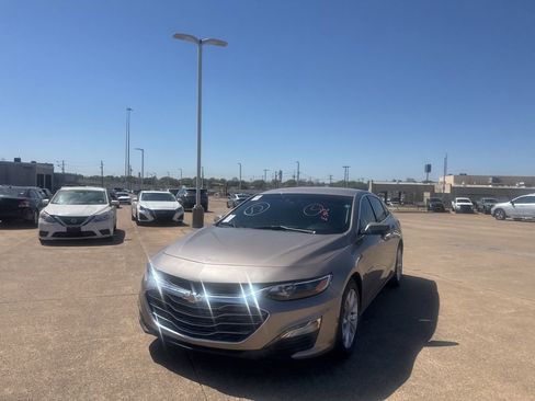 Used 2023 Chevrolet Malibu LT w/ Driver Confidence Package image 6