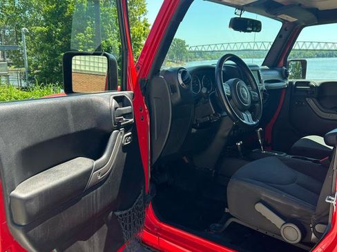 Used 2016 Jeep Wrangler Unlimited Sport w/ Quick Order Package 24S AWD/4WD image 8
