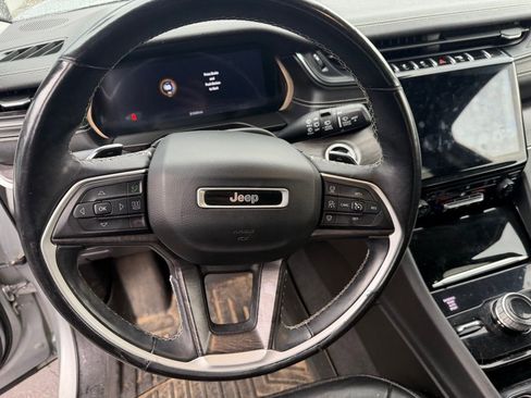 Used 2021 Jeep Grand Cherokee L Limited image 11