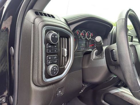 Used 2022 Chevrolet Silverado 1500 LTZ AWD/4WD image 15