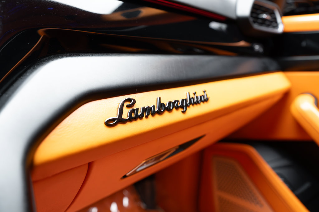 Used 2022 Lamborghini Urus AWD/4WD image 52