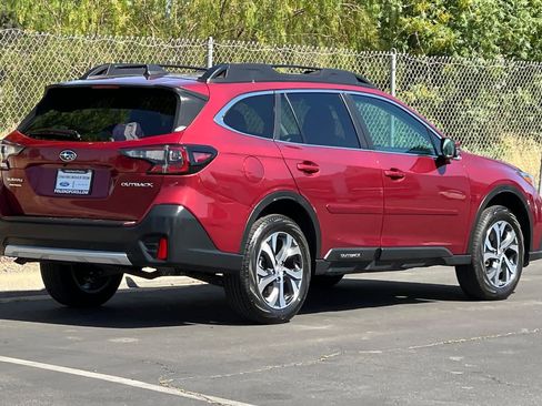 Used 2022 Subaru Outback Limited AWD/4WD image 2