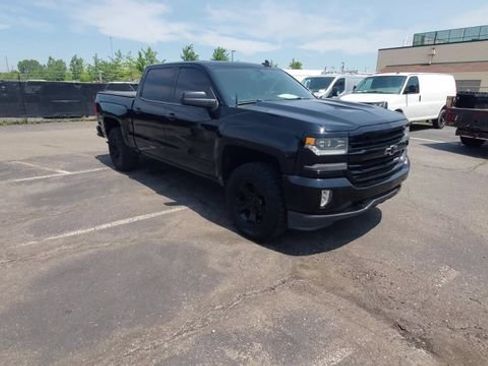 Used 2017 Chevrolet Silverado 1500 LTZ Z71 w/ LTZ Plus Package AWD/4WD image 2