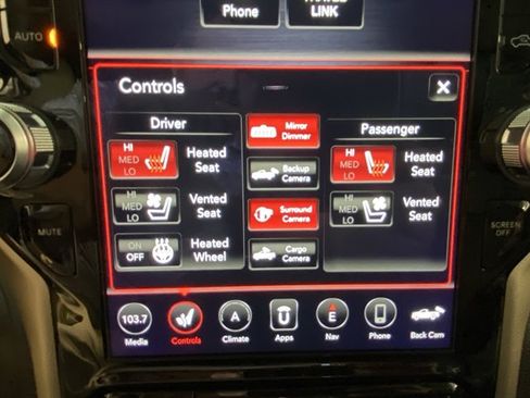 Used 2020 RAM 2500 Laramie image 35