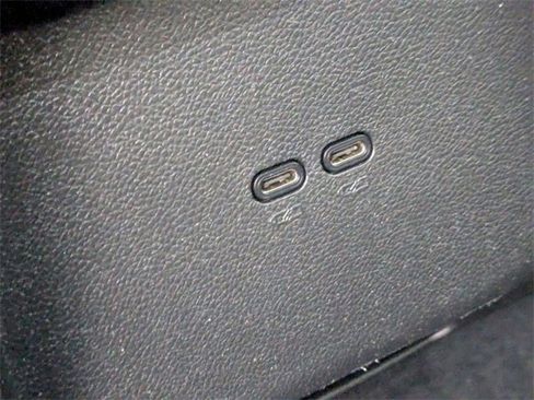 Certified 2025 Chevrolet Equinox EV LT image 26