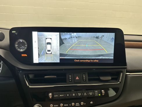 Used 2025 Lexus ES 350 Ultra Luxury FWD image 27