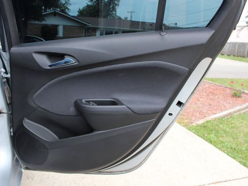 Used 2018 Chevrolet Cruze LT FWD image 32