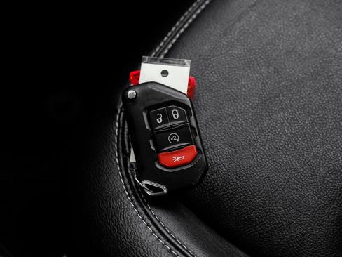 Used 2021 Jeep Wrangler Unlimited Sahara image 69