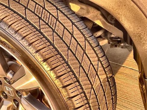 Certified 2024 Honda Pilot Touring image 23