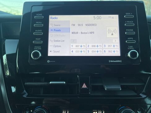 Used 2022 Toyota Camry LE image 23