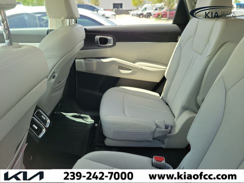 Certified 2024 Kia Sorento SX FWD image 10