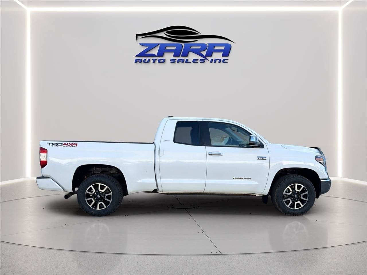 Used 2021 Toyota Tundra Limited w/ Limited Premium Package AWD/4WD image 8