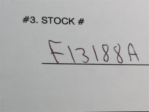 Used 2025 Chevrolet Trax RS w/ Sunroof Package image 8