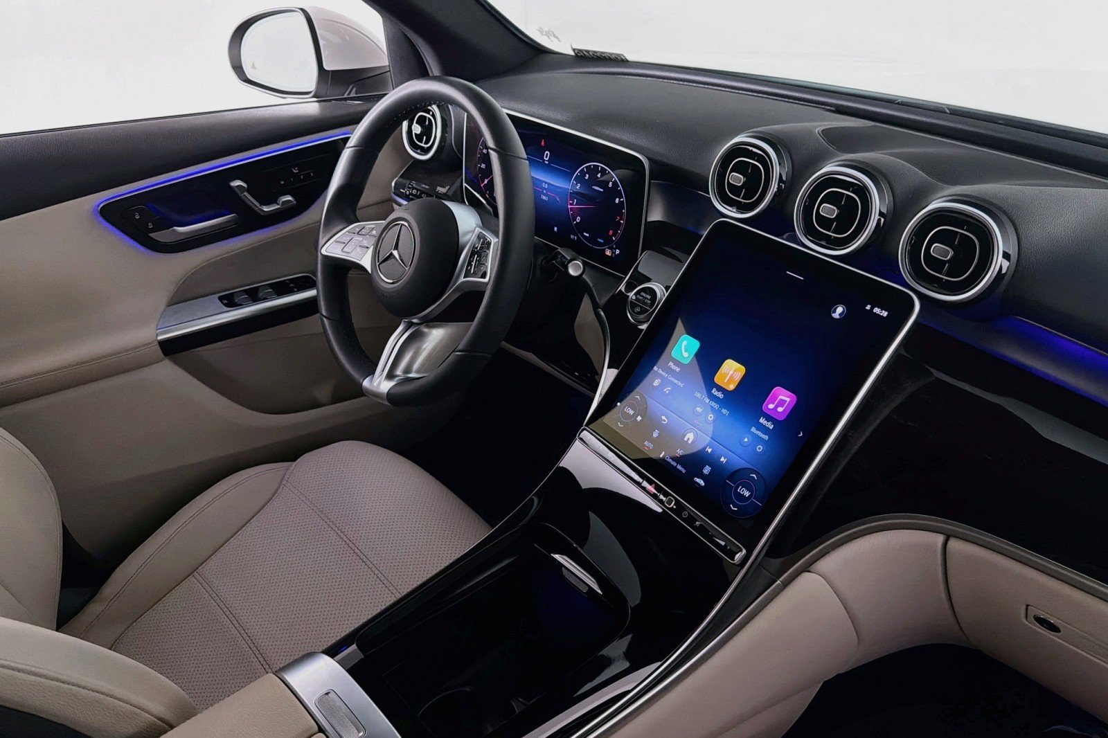 Certified 2025 Mercedes-Benz GLC 300 image 19