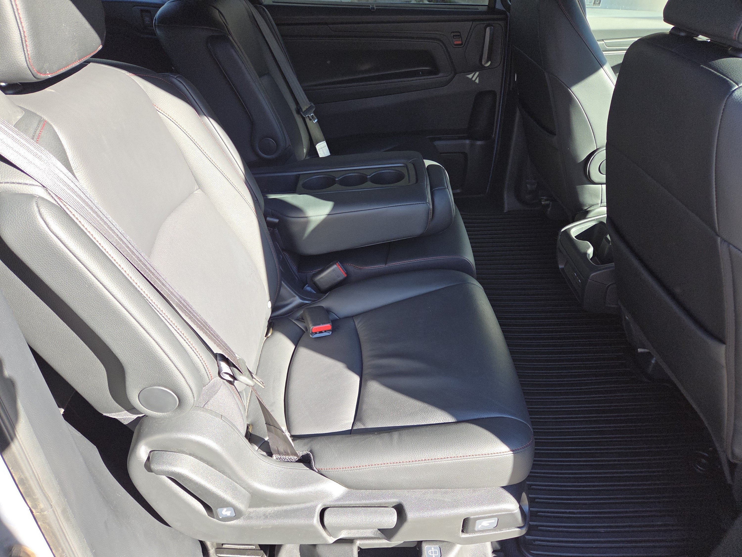 Used 2025 Honda Odyssey Sport-L image 28