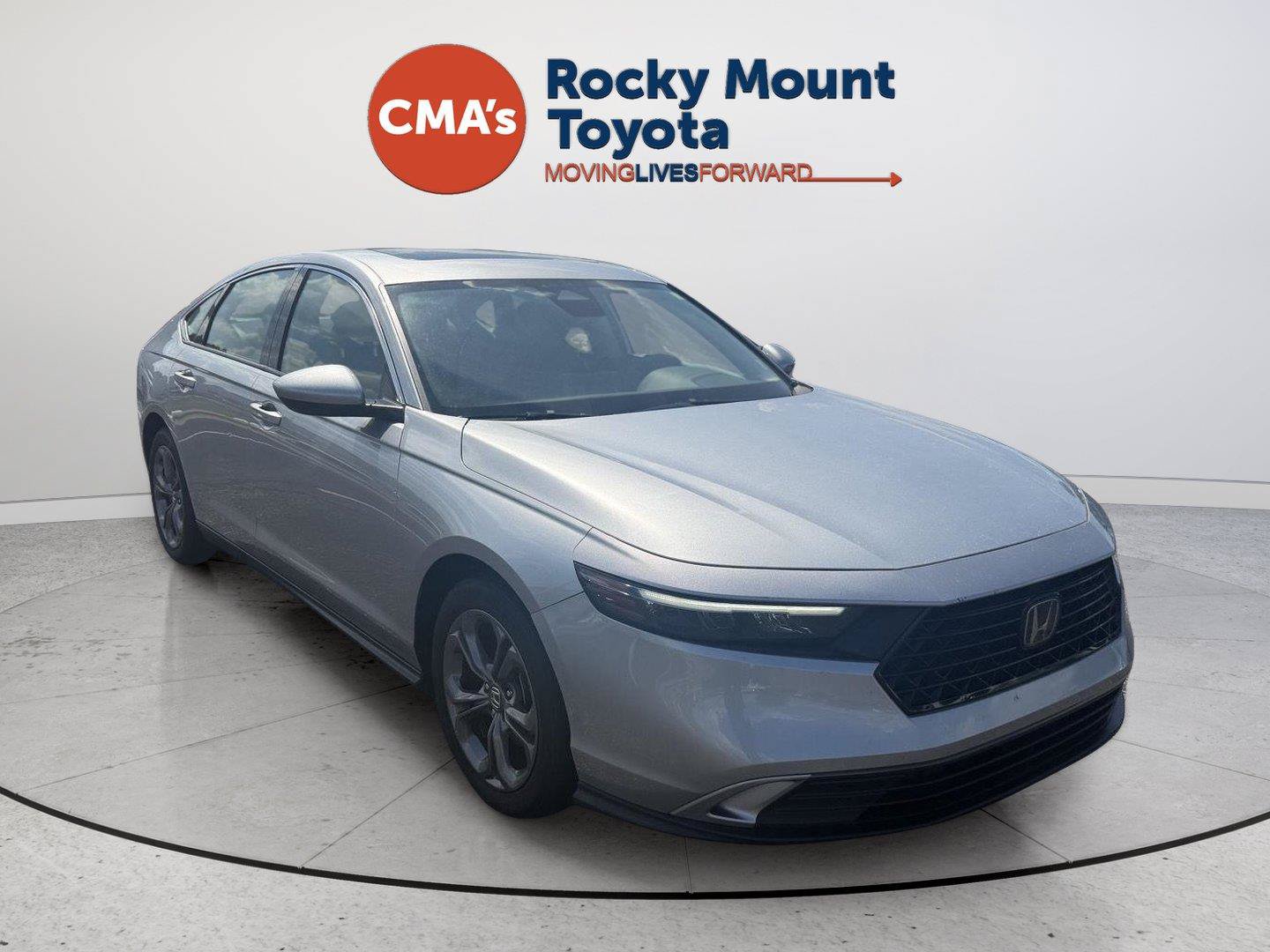Used 2024 Honda Accord EX image 3