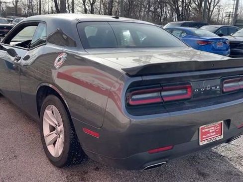 Used 2023 Dodge Challenger SXT image 6