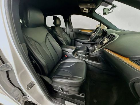 Used 2019 Lincoln MKC Select w/ Select Plus Package FWD image 29
