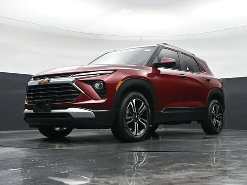 Used 2024 Chevrolet TrailBlazer LT w/ Driver Confidence Package FWD image 42