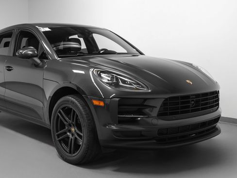 Certified 2019 Porsche Macan AWD/4WD image 9