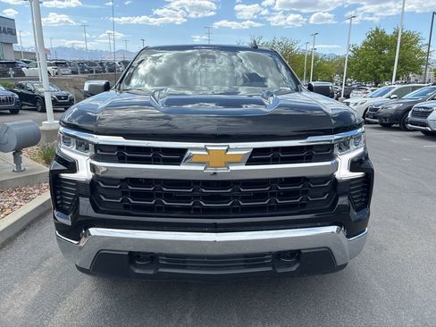 Used 2023 Chevrolet Silverado 1500 LT AWD/4WD image 3