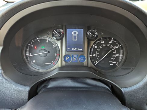 Used 2019 Lexus GX 460 image 30