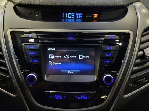 Used 2016 Hyundai Elantra Value Edition FWD image 25
