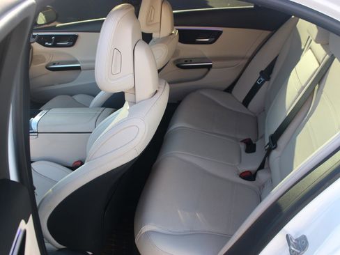 Used 2024 Mercedes-Benz C 300 4MATIC Sedan image 31