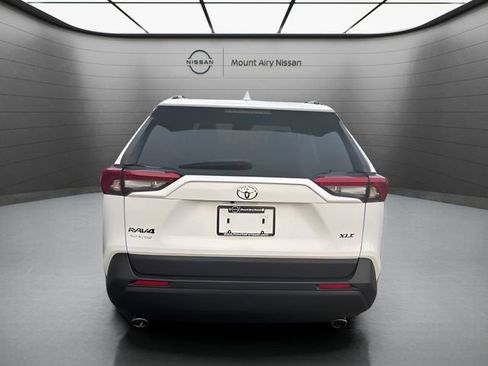 Used 2024 Toyota RAV4 XLE image 4