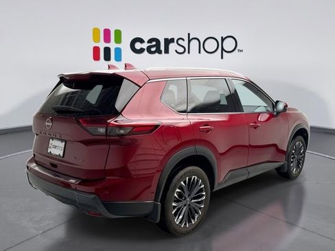 Used 2025 Nissan Rogue SL w/ Tech Package image 5