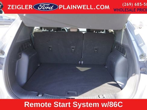 Used 2022 Ford Escape SE w/ Cold Weather Package image 10