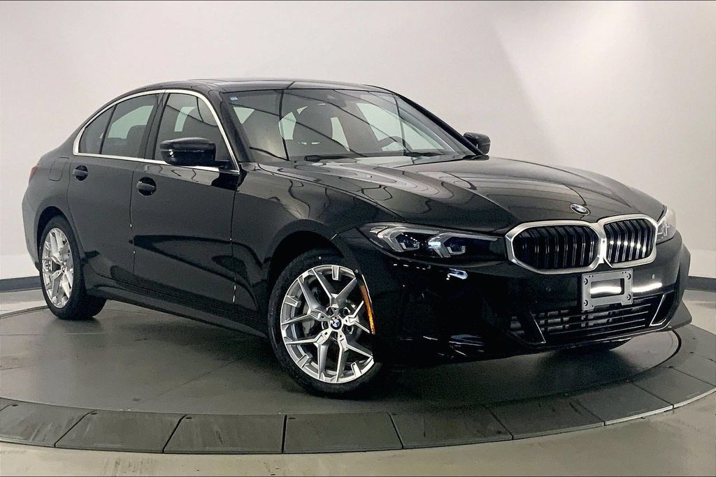 Certified 2025 BMW 330i xDrive Sedan w/ Premium Package AWD/4WD image 33