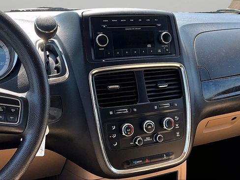 Used 2014 Dodge Grand Caravan SE w/ Quick Order Package 29E SE FWD image 6