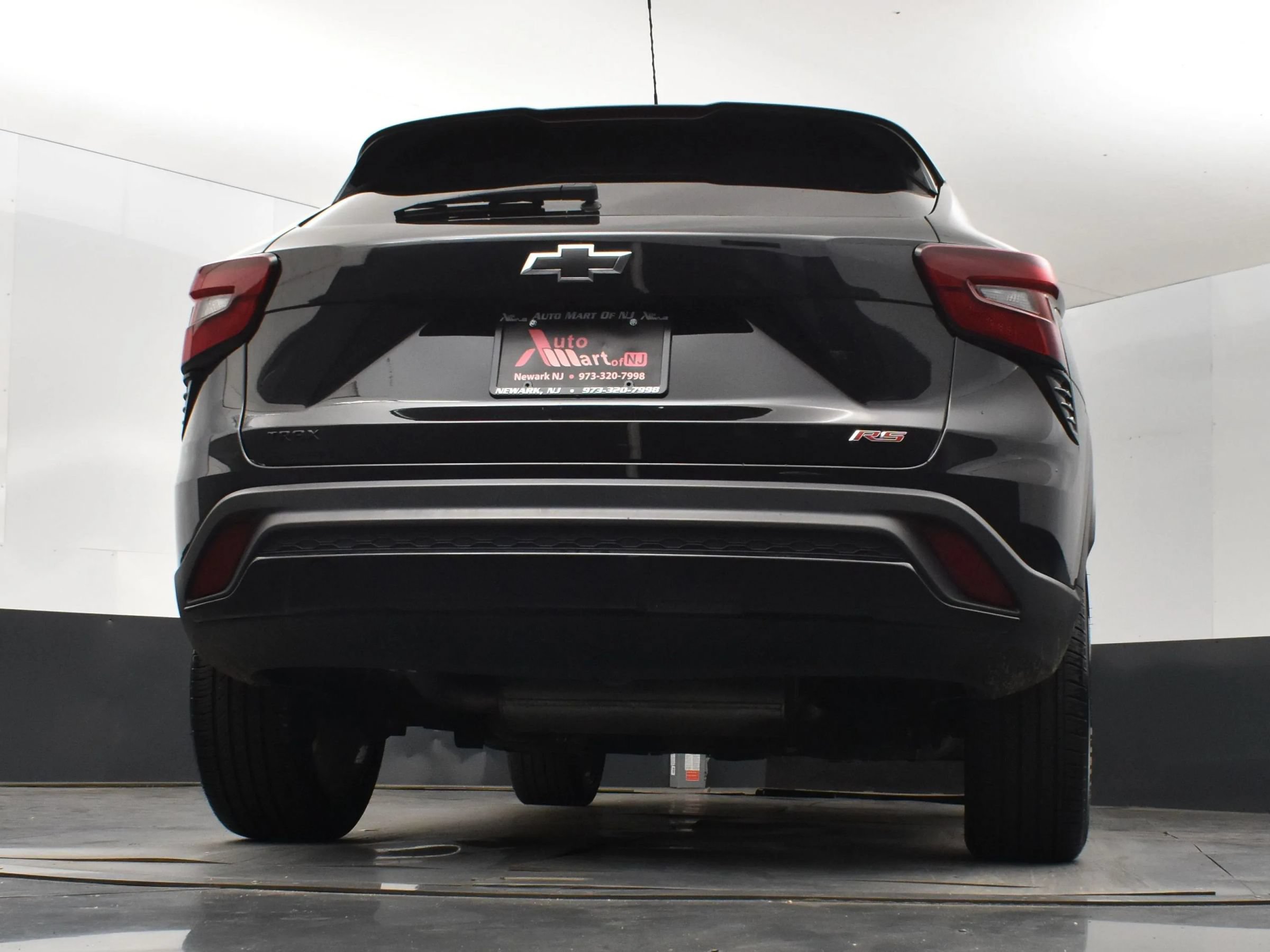 Used 2025 Chevrolet Trax RS FWD image 13